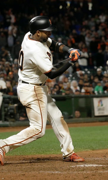 Giants rock Pirates to help Bumgarner earn first win (Jul 25, 2017)